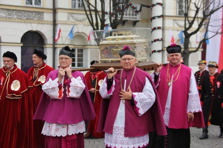 Uroczystości ku czci św. Wiktorii w Łowiczu - procesja