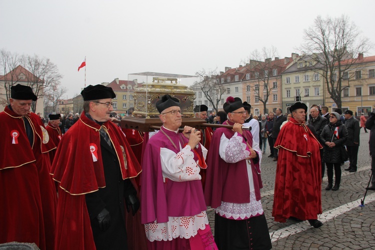 Uroczystości ku czci św. Wiktorii w Łowiczu - procesja