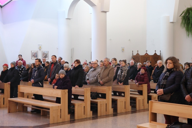 Uroczystość pobłogosławienia obelisku oraz zasadzenie dębu upamiętniających 100. rocznicę niepodległości Polski w Kortowie