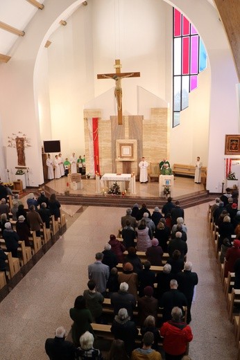 Uroczystość pobłogosławienia obelisku oraz zasadzenie dębu upamiętniających 100. rocznicę niepodległości Polski w Kortowie