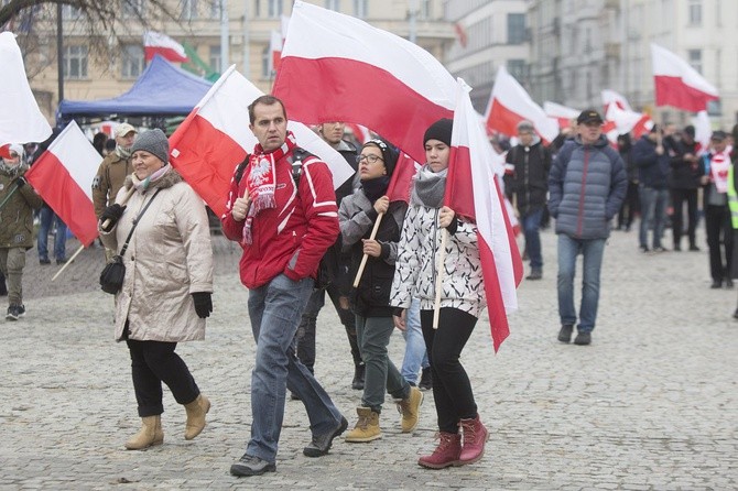 Czerwona łuna nad Warszawą, czyli IX Marsz Niepodległości