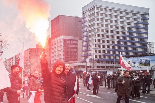 Czerwona łuna nad Warszawą, czyli IX Marsz Niepodległości