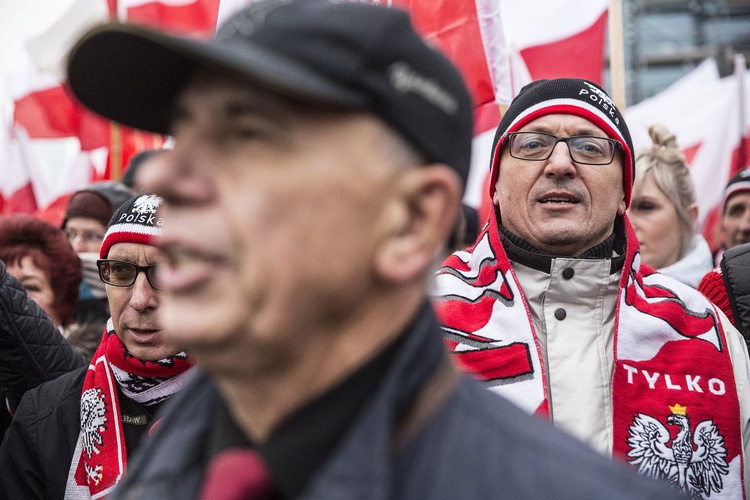 Czerwona łuna nad Warszawą, czyli IX Marsz Niepodległości