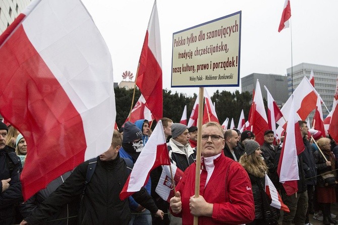 Czerwona łuna nad Warszawą, czyli IX Marsz Niepodległości