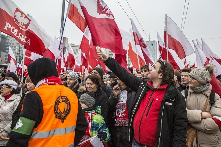 Czerwona łuna nad Warszawą, czyli IX Marsz Niepodległości