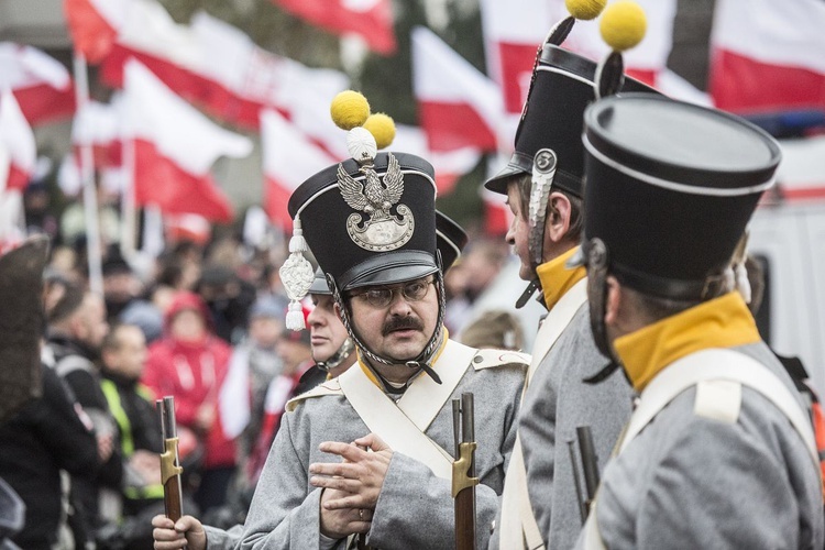 Czerwona łuna nad Warszawą, czyli IX Marsz Niepodległości