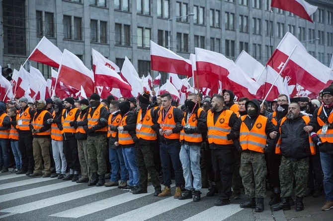 Czerwona łuna nad Warszawą, czyli IX Marsz Niepodległości