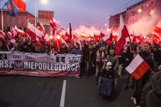 Czerwona łuna nad Warszawą, czyli IX Marsz Niepodległości