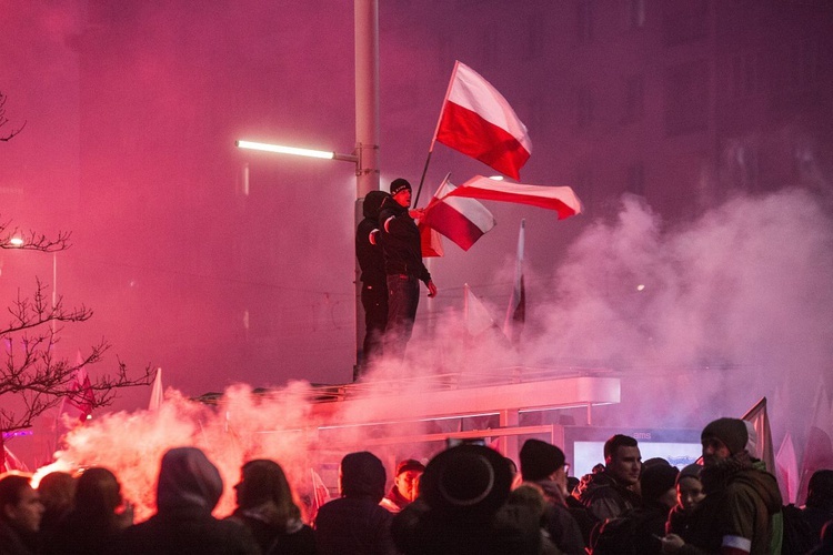 Czerwona łuna nad Warszawą, czyli IX Marsz Niepodległości