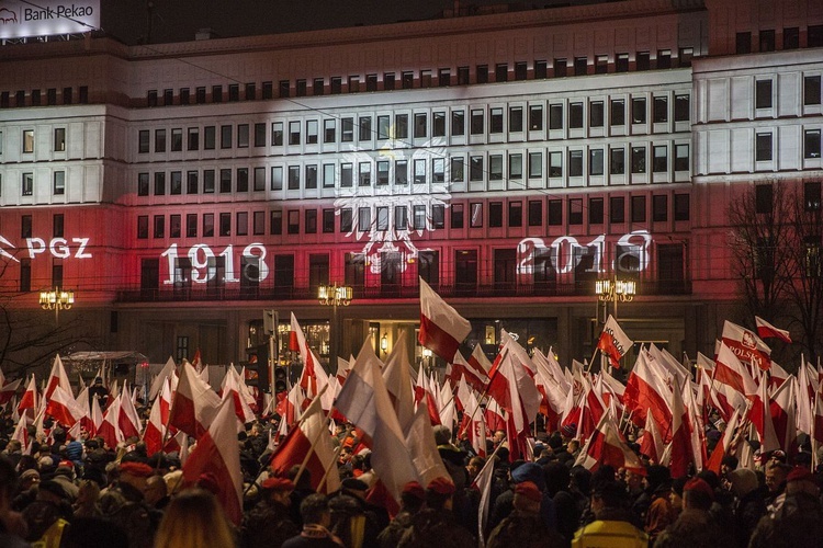 Czerwona łuna nad Warszawą, czyli IX Marsz Niepodległości