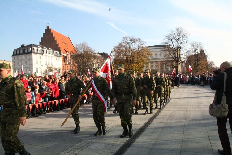 Radosna Parada Niepodległości cz. 5 (na pl. Wolności)