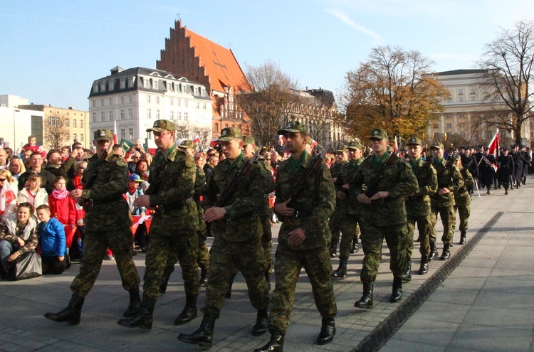 Radosna Parada Niepodległości cz. 5 (na pl. Wolności)