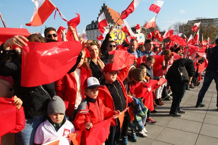 Radosna Parada Niepodległości cz. 5 (na pl. Wolności)