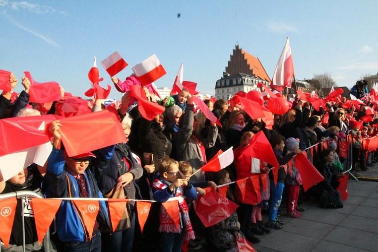 Radosna Parada Niepodległości cz. 5 (na pl. Wolności)