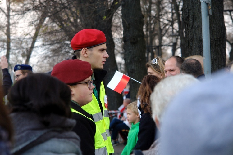 Uroczystości pod pomnikiem Piłsudskiego  