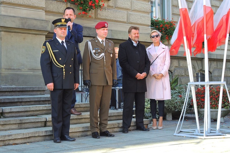 Bielszczanie odśpiewali hymn na placu Ratuszowym