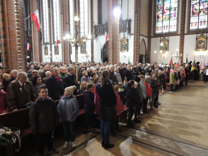 Obchody 100. rocznicy odzyskania niepodległości przez Polskę w Wałbrzychu cz. 02