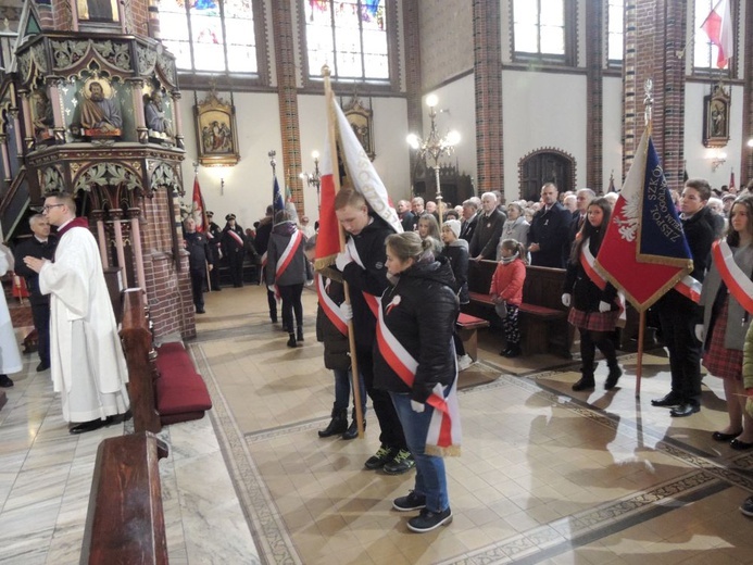 Obchody 100. rocznicy odzyskania niepodległości przez Polskę w Wałbrzychu cz. 02