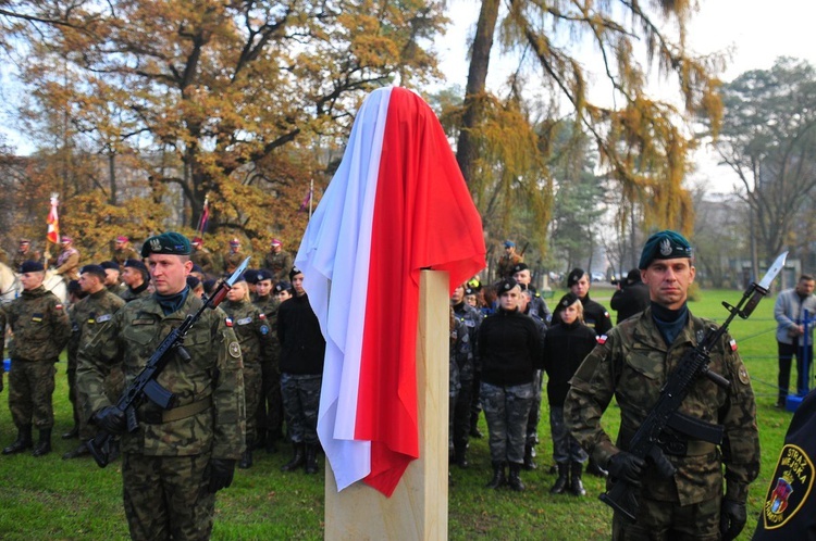 Odsłonięcie popiersi ojców niepodległości