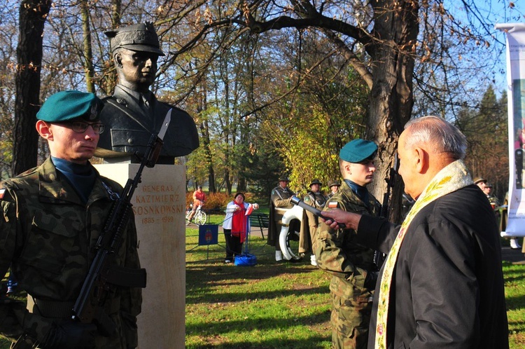 Odsłonięcie popiersi ojców niepodległości