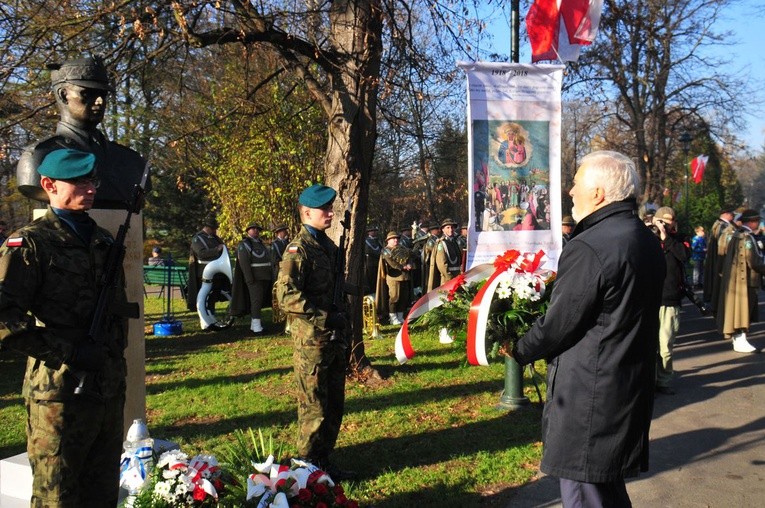 Odsłonięcie popiersi ojców niepodległości