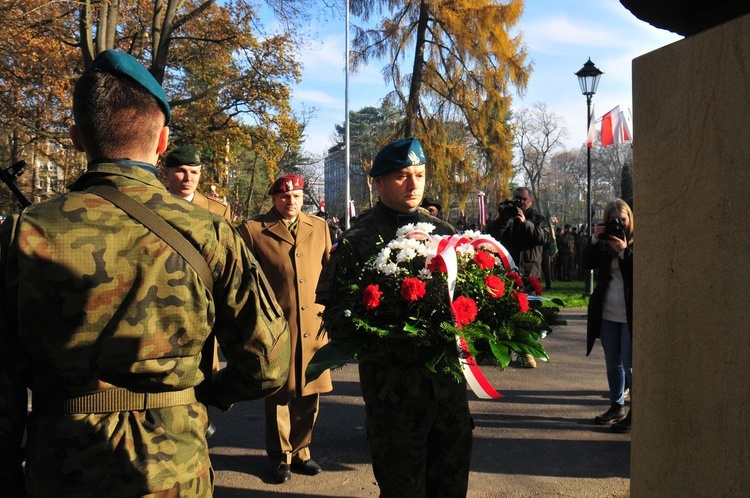 Odsłonięcie popiersi ojców niepodległości