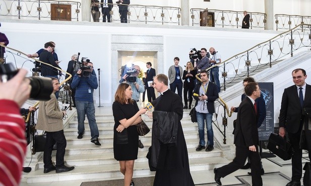 Katolik miesza się do polityki