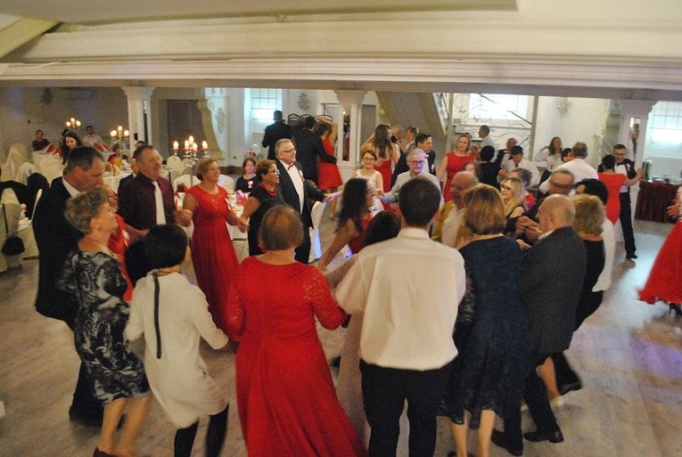 Niepodległościowy Bal Bezalkoholowy