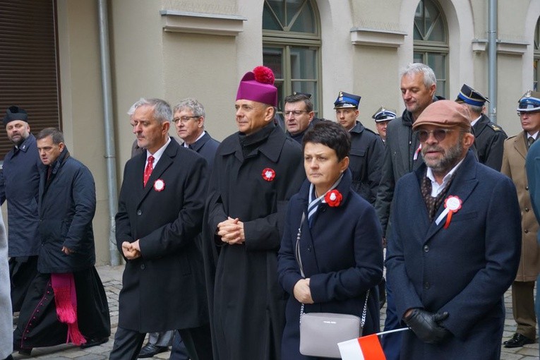 Obchody 100. rocznicy odzyskania niepodległości przez Polskę w Wałbrzychu cz. 01