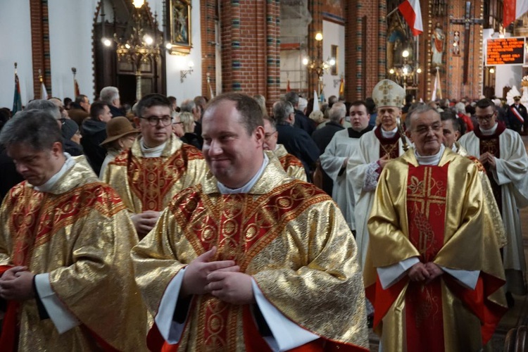 Obchody 100. rocznicy odzyskania niepodległości przez Polskę w Wałbrzychu cz. 01