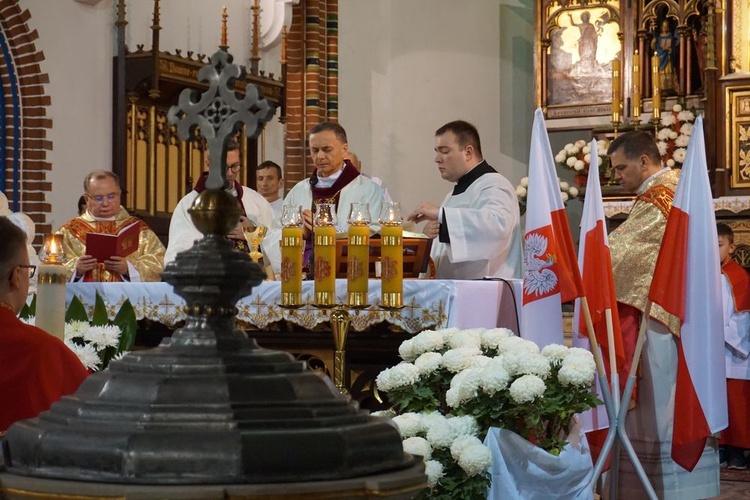 Obchody 100. rocznicy odzyskania niepodległości przez Polskę w Wałbrzychu cz. 01