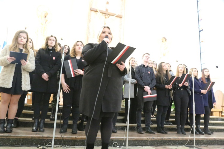 Tablica pamiątkowa w Dąbrowie Tarnowskiej