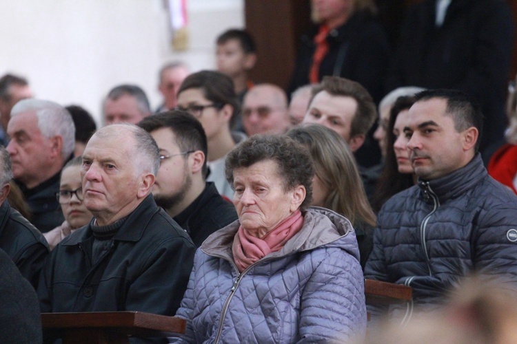 Tablica pamiątkowa w Dąbrowie Tarnowskiej