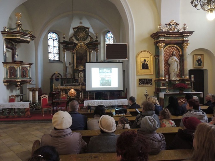 Msza św. za ojczyznę i przedstawienie w Boguszowie-Gorcach