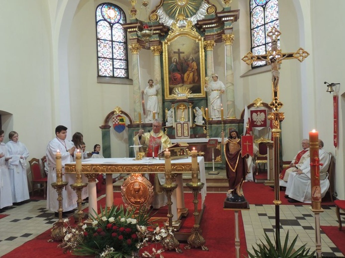 Msza św. za ojczyznę i przedstawienie w Boguszowie-Gorcach