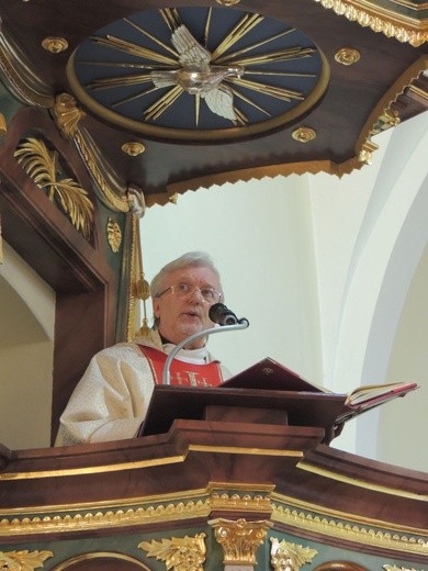 Msza św. za ojczyznę i przedstawienie w Boguszowie-Gorcach