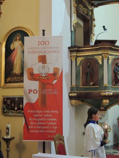 Msza św. za ojczyznę i przedstawienie w Boguszowie-Gorcach