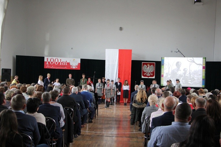 Odsłonięcie tablicy ku czci Krystyny Idzikowskiej