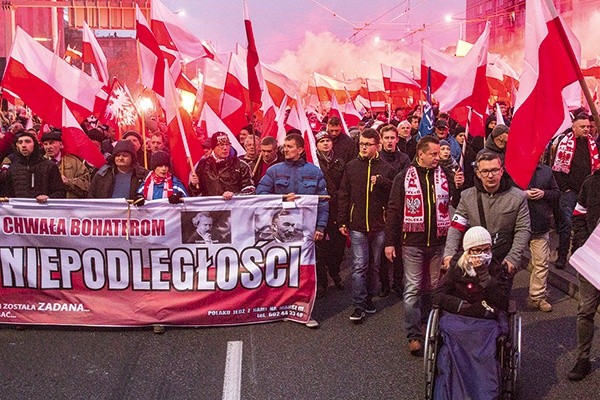 ▲	Morze polskich barw widoczne w centrum stolicy  11 listopada wydawało się nie mieć końca.