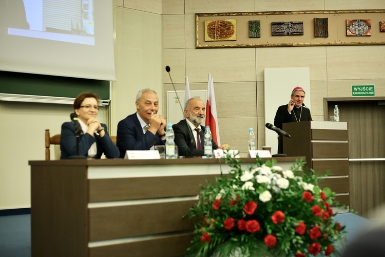 Sympozjum naukowe na Politechnice Świętokrzyskiej 