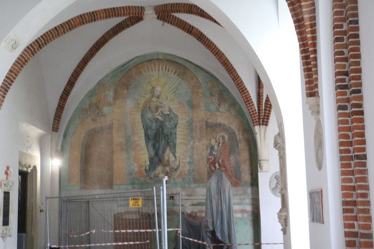 Renowacja krużganków klasztoru franciszkanów w Krakowie