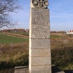 Obelisk legionowy w Michałowicach