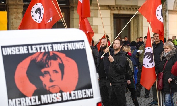 Merkel wzywa do zdystansowania się od radykałów