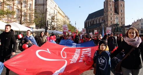 W najbliższą sobotę odbędzie się krakowski marsz na otwarcie bazy rodzin Szlachetnej Paczki
