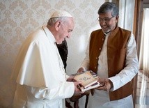 Papież spotkał się z indyjskim noblistą