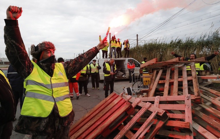 Francja: Trwa protest "żółtych kamizelek"