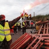 Francja: Trwa protest "żółtych kamizelek"