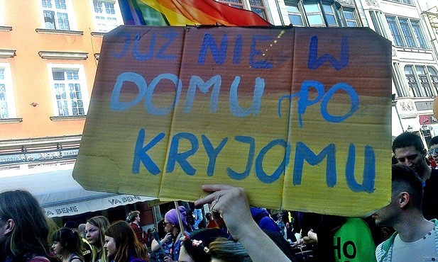 Uwaga! Promocja homoseksualizmu i "coming outów" na szkolnych pokazach kinowych