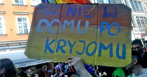 Uwaga! Promocja homoseksualizmu i "coming outów" na szkolnych pokazach kinowych