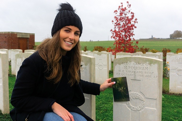 – Prapradziadek zginął  1 października 1918 roku. Miał 28 lat – opowiada Rochelle Peckham, która przyjechała na cmentarz aż z Nowej Zelandii.